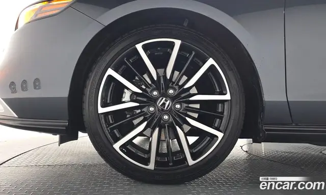 Honda Accord 2023 2.0 автомат (гидро), миниатюра 4