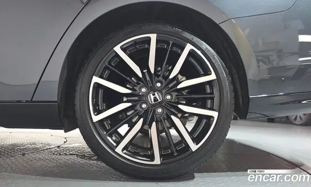 Honda Accord 2023 2.0 автомат (гидро), миниатюра 6