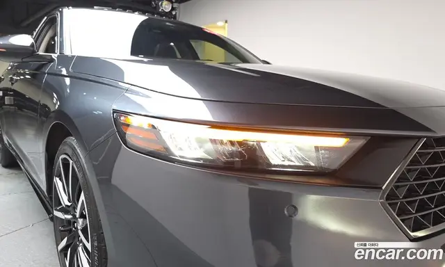 Honda Accord 2023 2.0 автомат (гидро), миниатюра 7