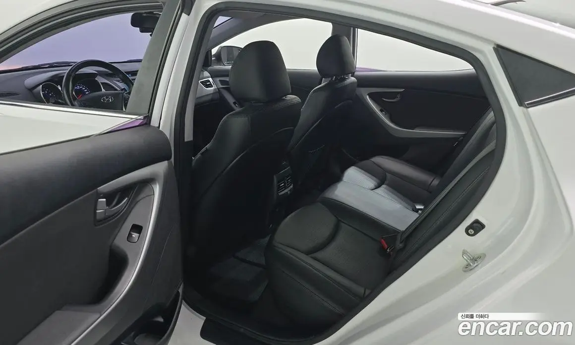 Hyundai Avante 2013 1.6 автомат (гидро), фото 18