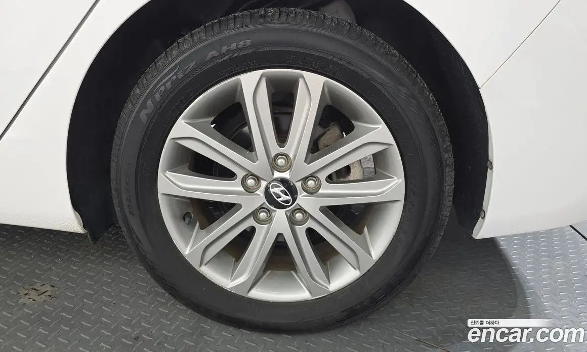 Hyundai Avante 2013 1.6 автомат (гидро), фото 7