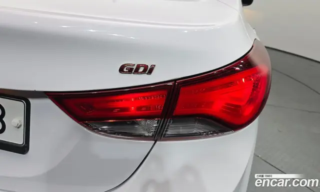 Hyundai Avante 2013 1.6 автомат (гидро), миниатюра 9