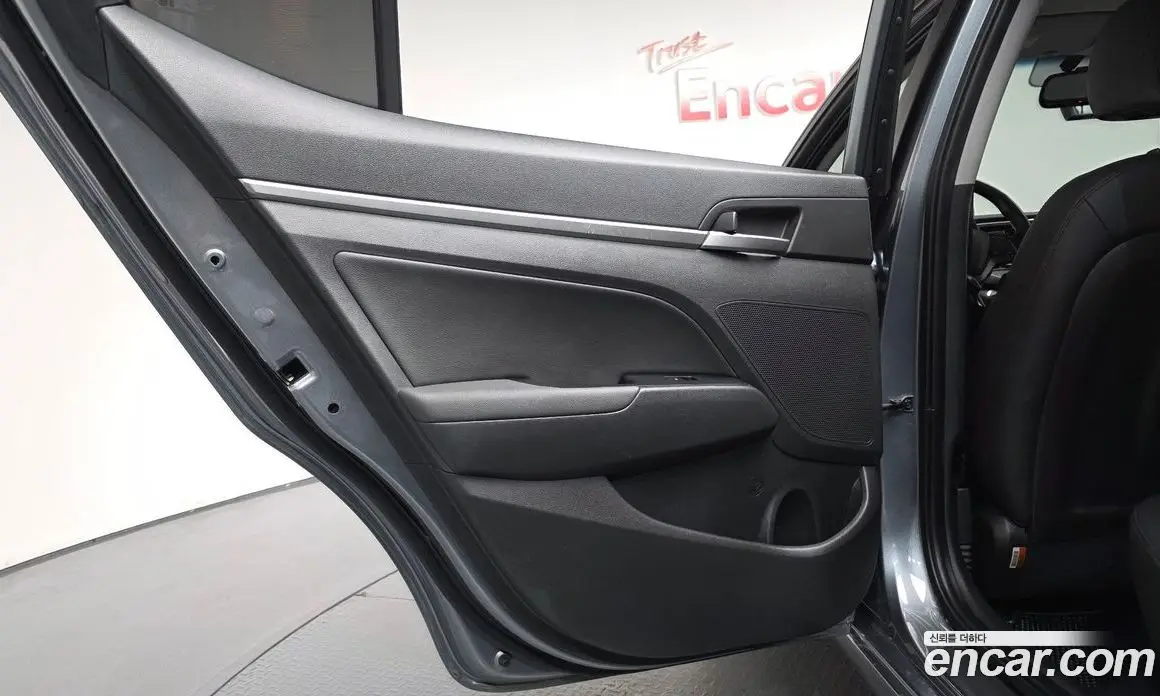 Hyundai Avante 2016 1.6 автомат (гидро), фото 15