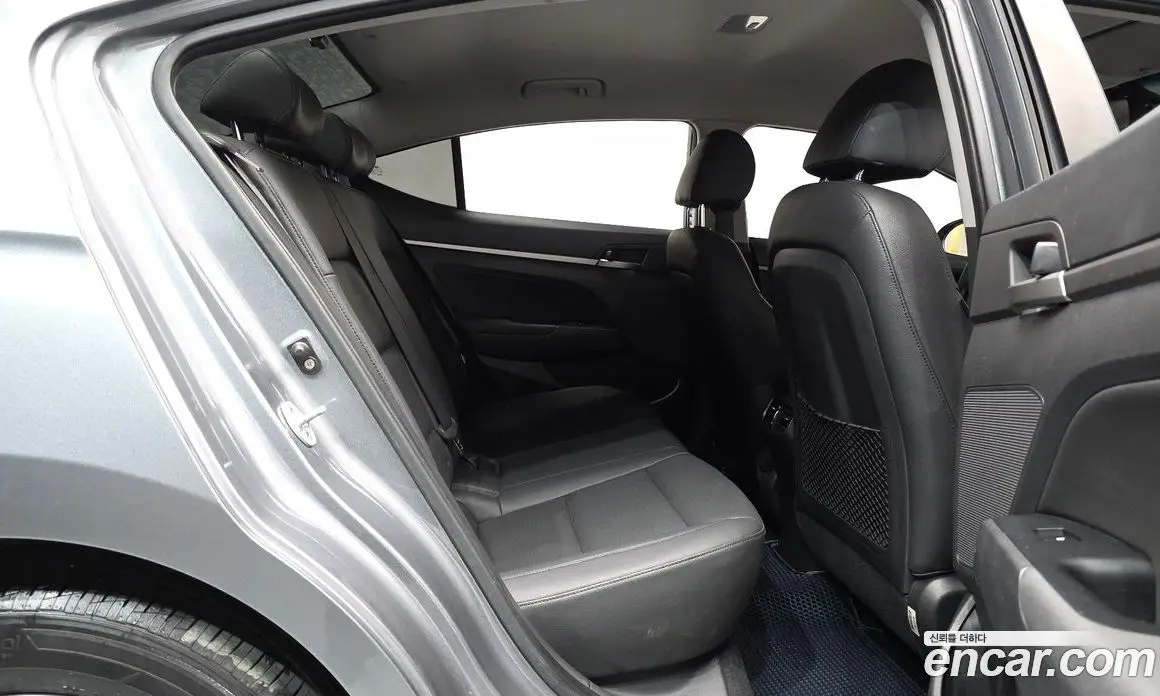 Hyundai Avante 2016 1.6 автомат (гидро), фото 17