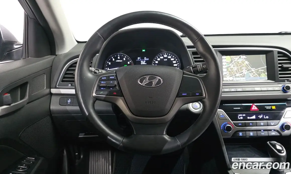 Hyundai Avante 2016 1.6 автомат (гидро), фото 18