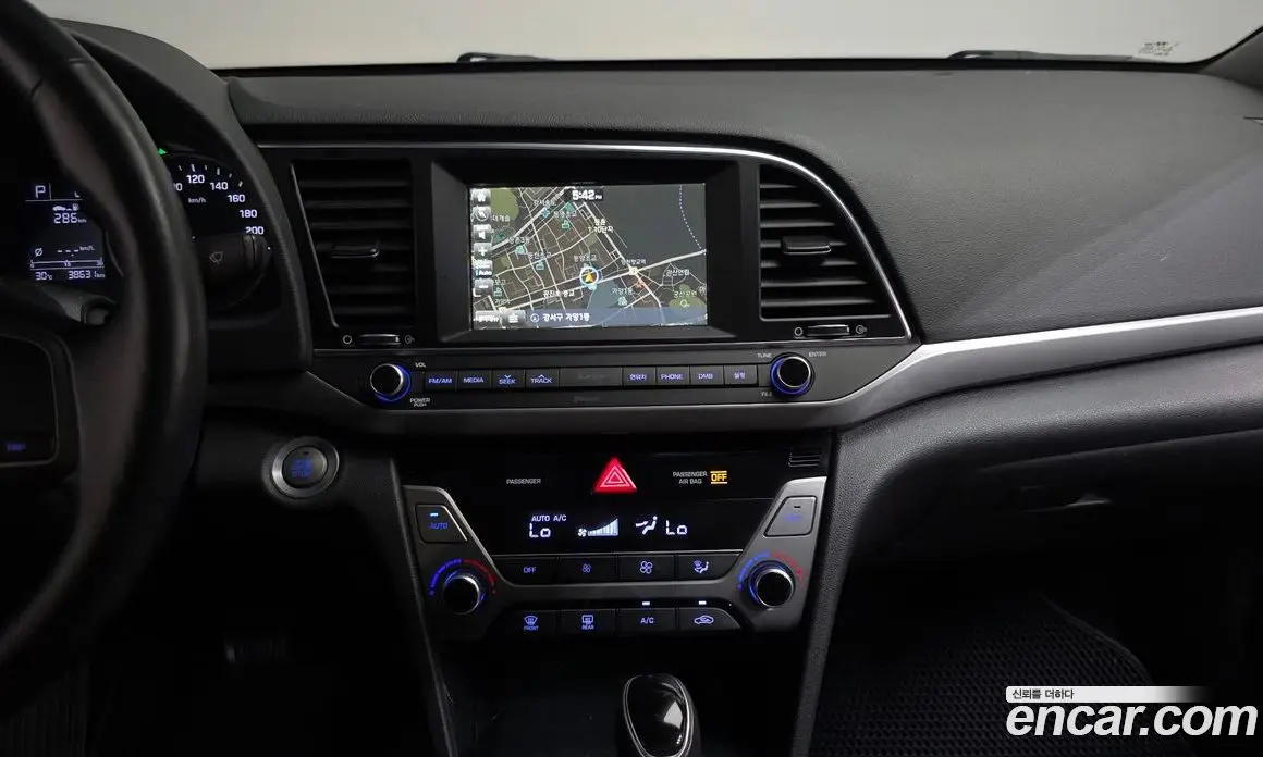 Hyundai Avante 2016 1.6 автомат (гидро), фото 19