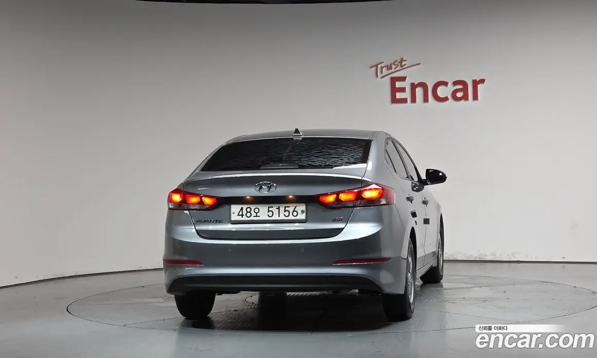 Hyundai Avante 2016 1.6 автомат (гидро), фото 4