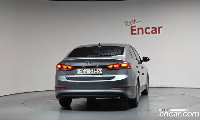 Hyundai Avante 2016 1.6 автомат (гидро), миниатюра 4
