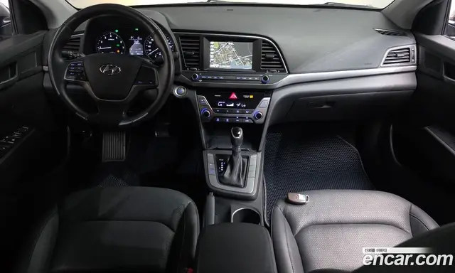 Hyundai Avante 2016 1.6 автомат (гидро), миниатюра 10