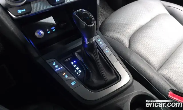 Hyundai Avante 2019 1.6 автомат (гидро), миниатюра 12