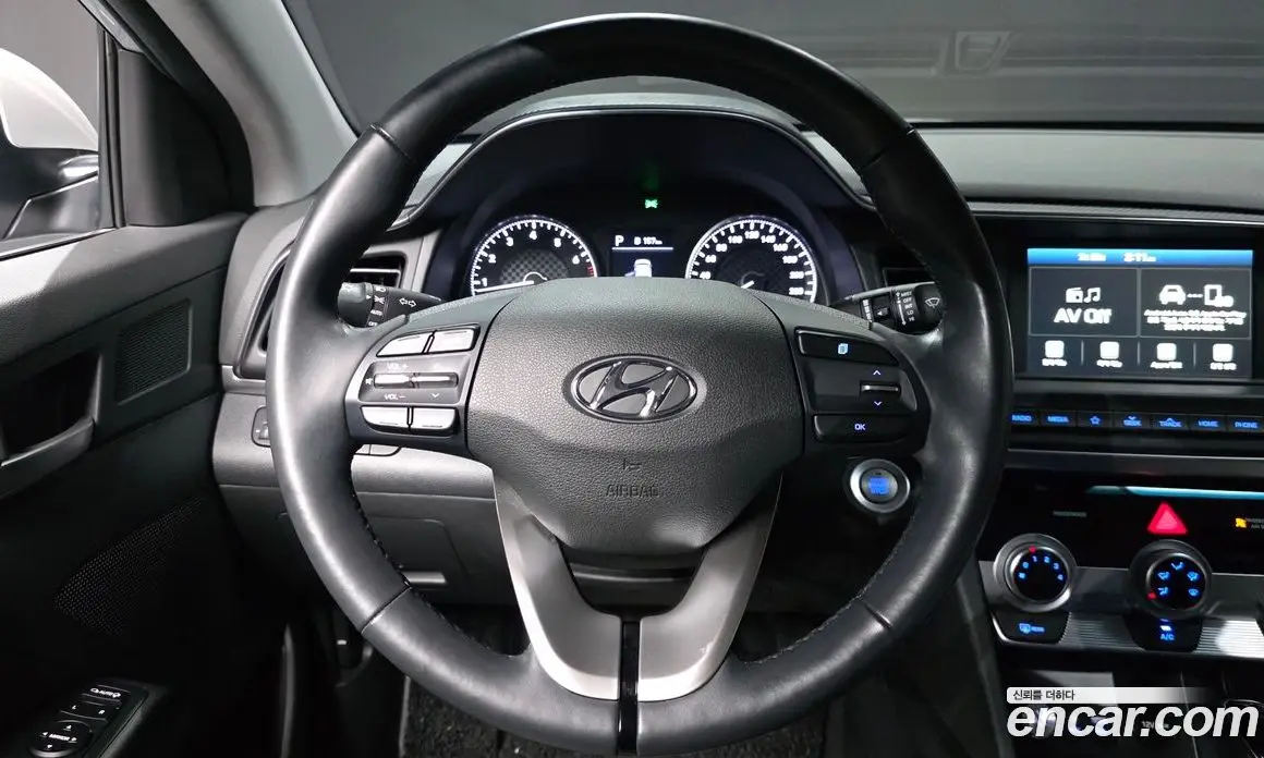 Hyundai Avante 2019 1.6 автомат (гидро), фото 19