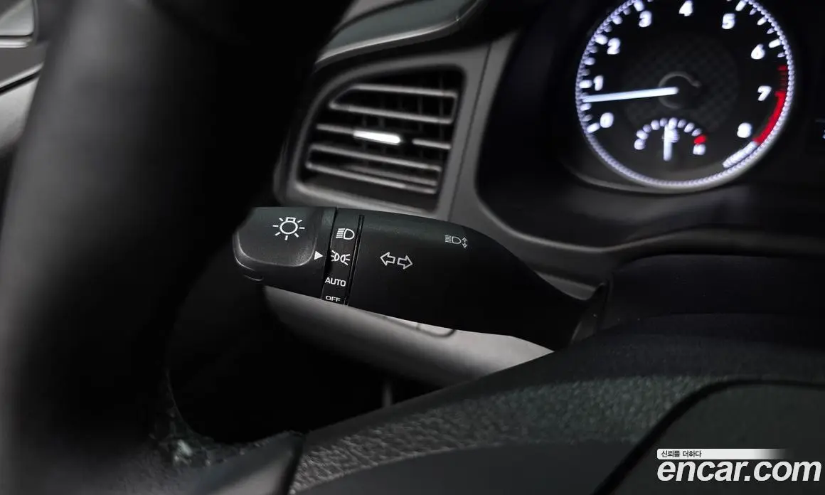 Hyundai Avante 2019 1.6 автомат (гидро), фото 28
