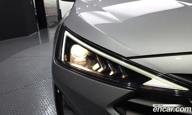 Hyundai Avante 2019 1.6 автомат (гидро), миниатюра 8