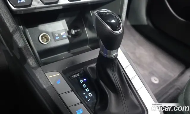 Hyundai Avante 2019 1.6 автомат (гидро), миниатюра 12