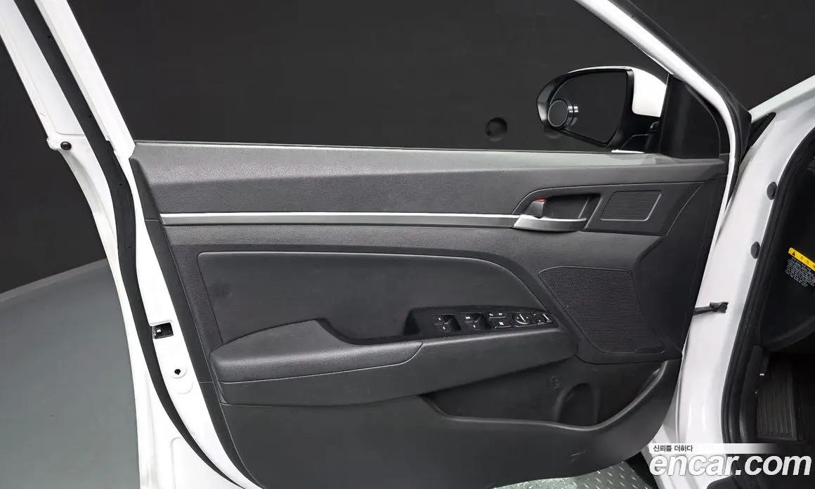 Hyundai Avante 2019 1.6 автомат (гидро), фото 14