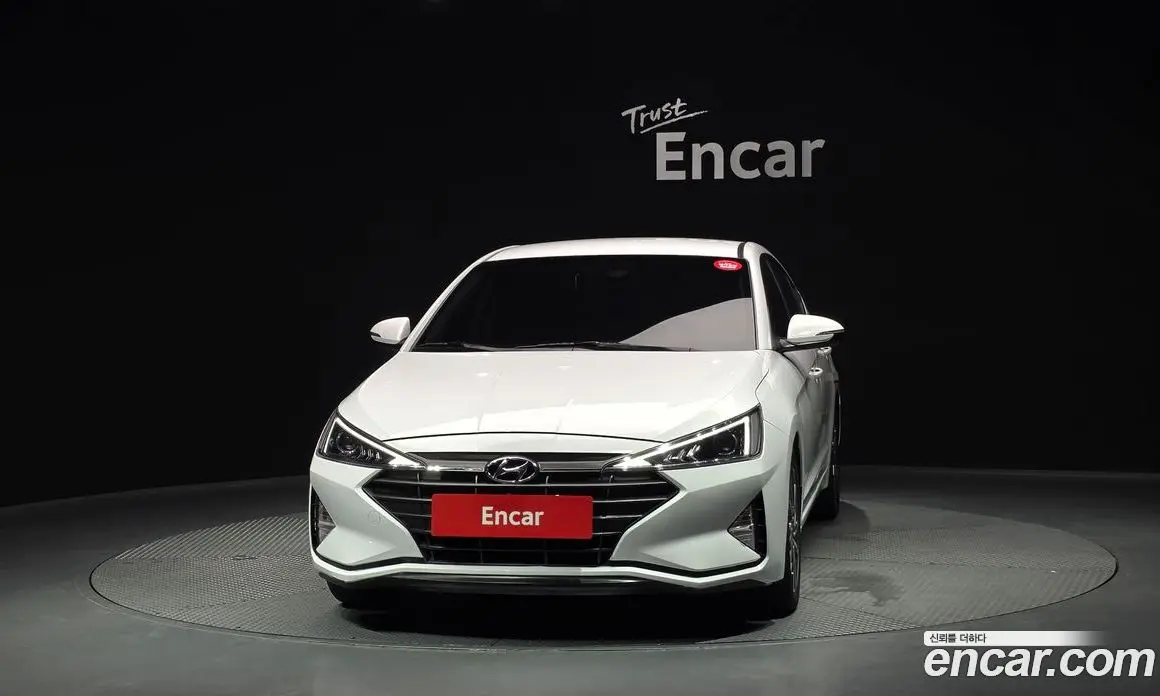 Hyundai Avante 2019 1.6 автомат (гидро), фото 3