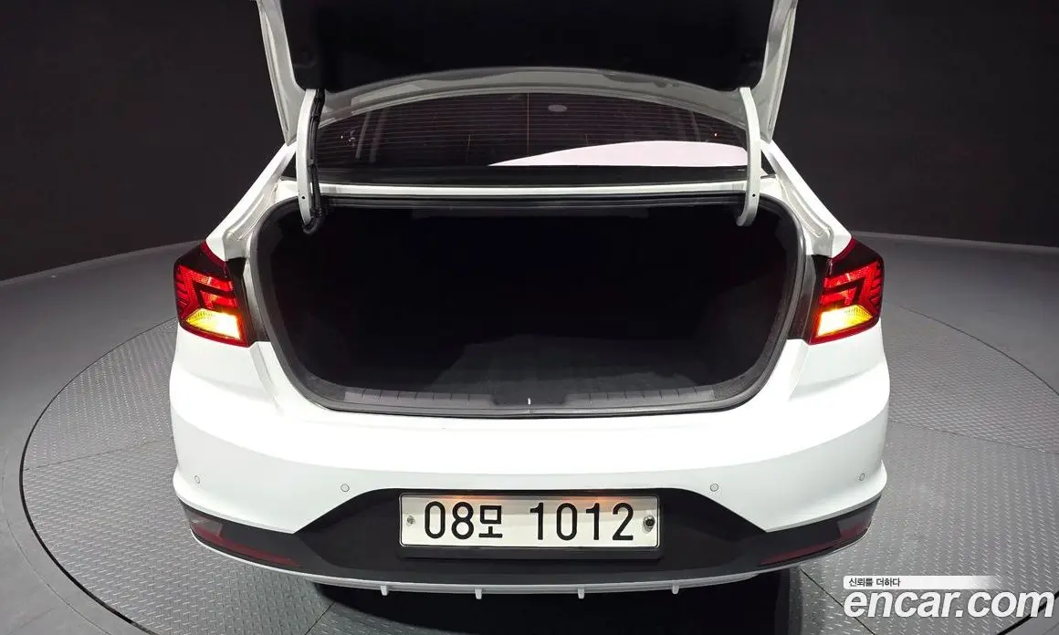Hyundai Avante 2019 1.6 автомат (гидро), фото 26