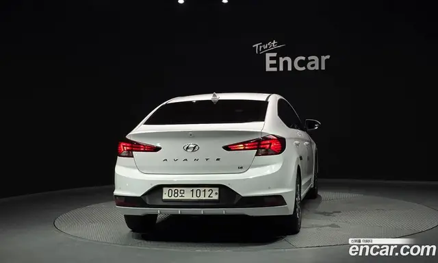 Hyundai Avante 2019 1.6 автомат (гидро), миниатюра 4