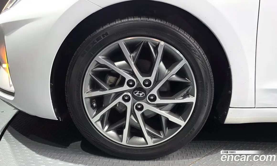 Hyundai Avante 2019 1.6 автомат (гидро), фото 5