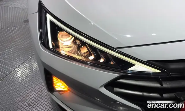 Hyundai Avante 2019 1.6 автомат (гидро), миниатюра 8