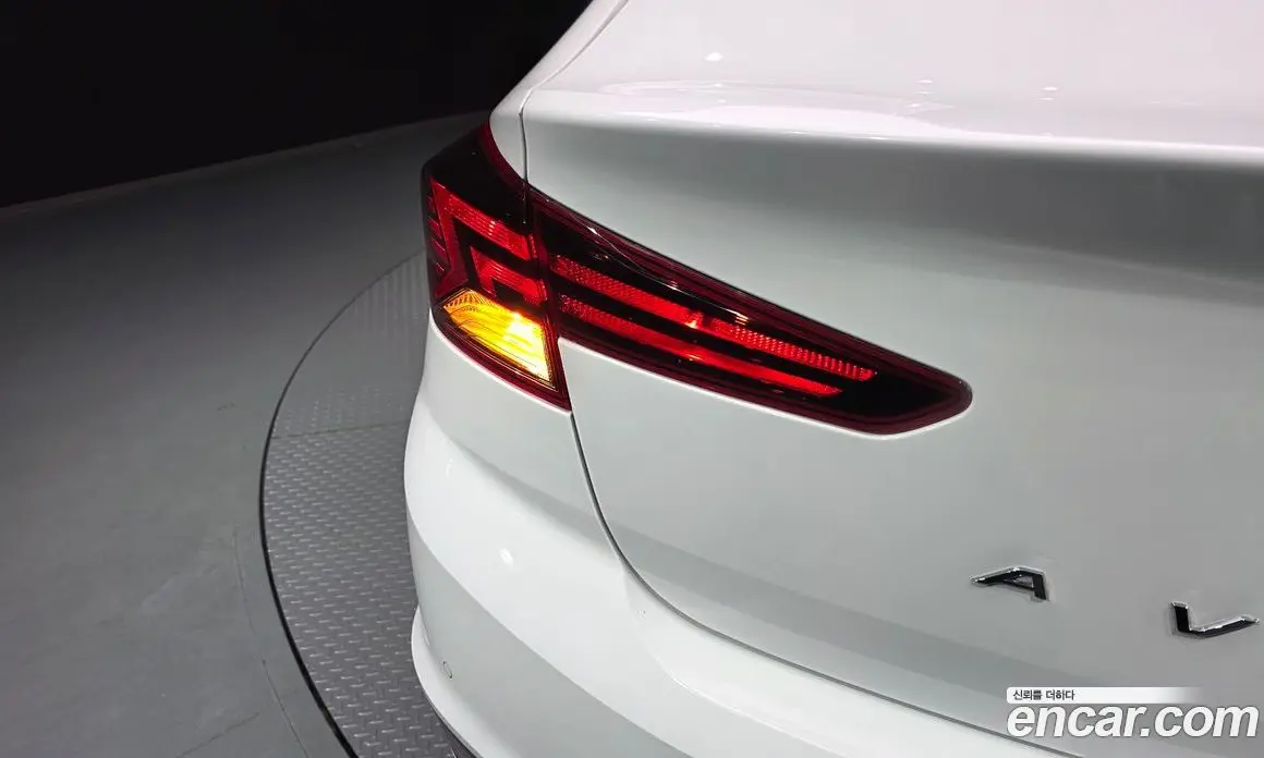 Hyundai Avante 2019 1.6 автомат (гидро), фото 9