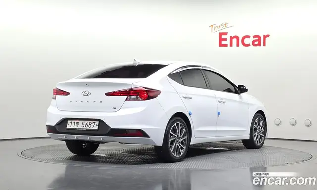 Hyundai Avante 2019 1.6 автомат (гидро), миниатюра 2