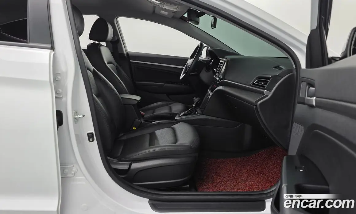 Hyundai Avante 2019 1.6 автомат (гидро), фото 11