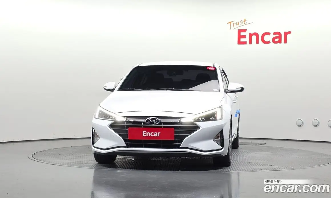 Hyundai Avante 2019 1.6 автомат (гидро), фото 3