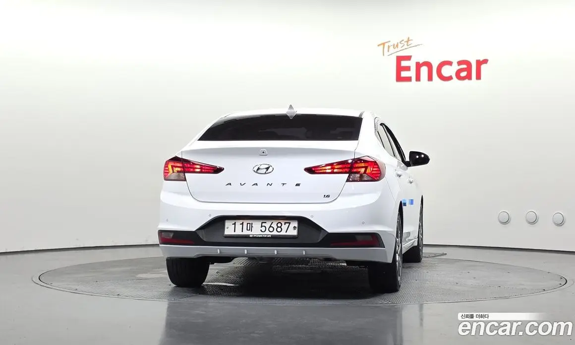 Hyundai Avante 2019 1.6 автомат (гидро), фото 4