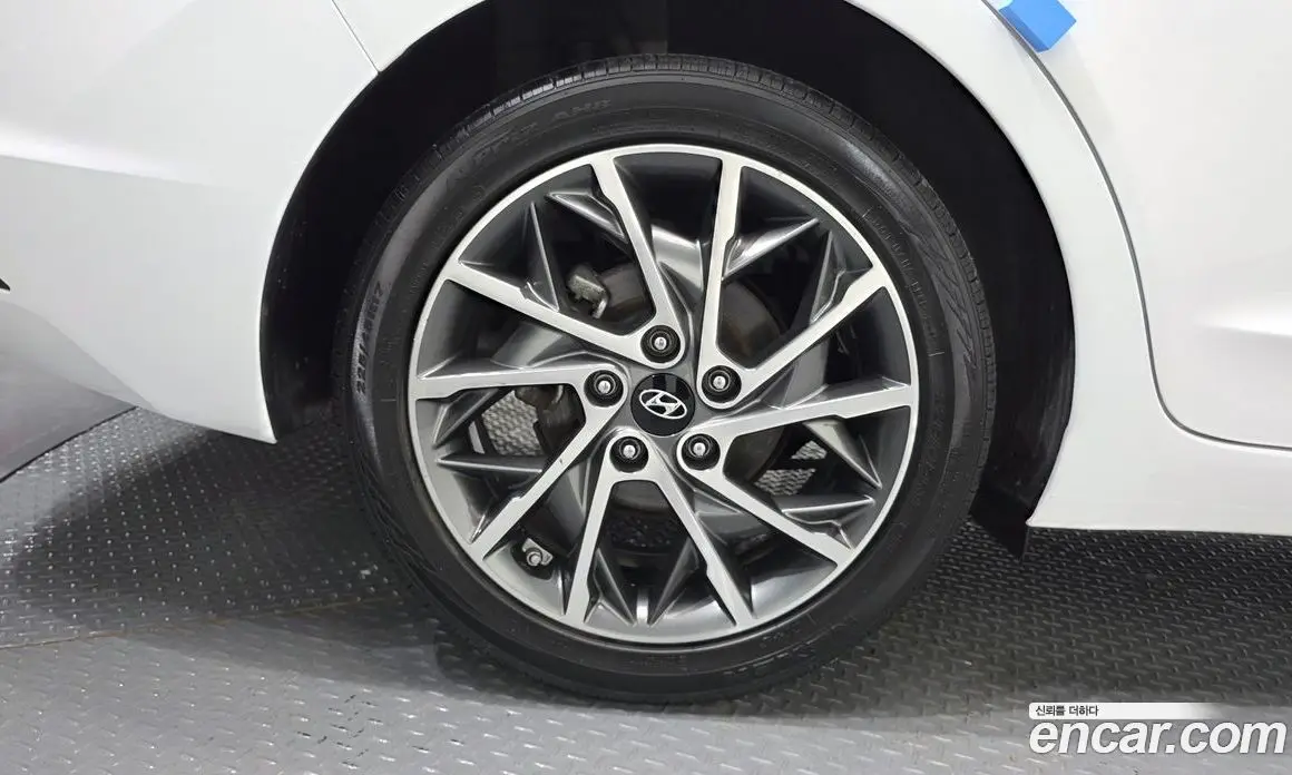 Hyundai Avante 2019 1.6 автомат (гидро), фото 5