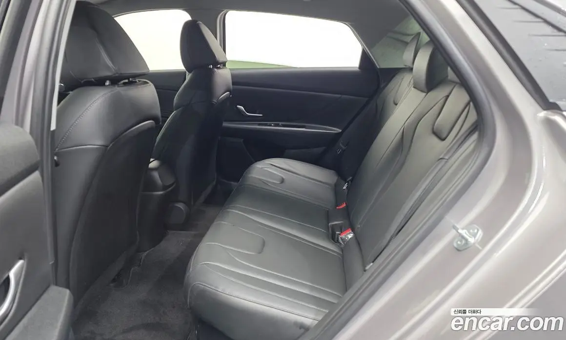 Hyundai Avante 2020 1.6 автомат (гидро), фото 12