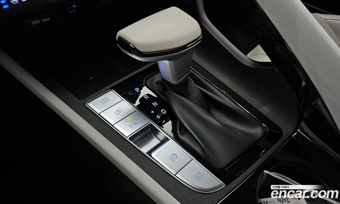 Hyundai Avante 2020 1.6 автомат (гидро), фото 9