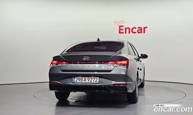 Hyundai Avante 2022 1.6 автомат (гидро), миниатюра 4