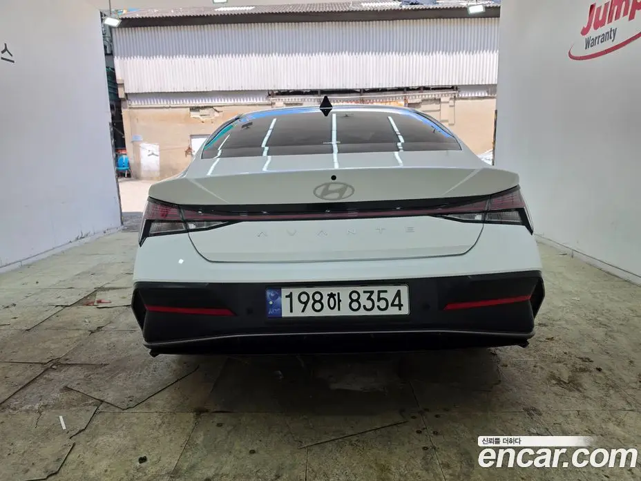 Hyundai Avante 2024 1.6 автомат (гидро), фото 4