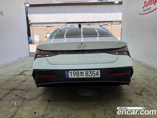 Hyundai Avante 2024 1.6 автомат (гидро), миниатюра 4
