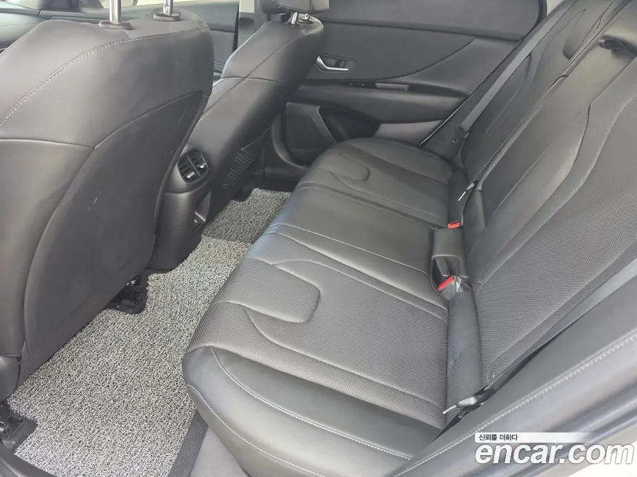 Hyundai Avante 2024 1.6 автомат (гидро), фото 10
