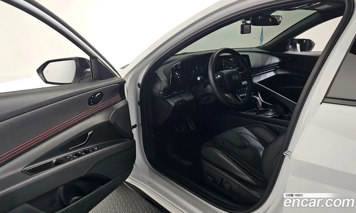 Hyundai Avante 2025 1.6 автомат (гидро), фото 13
