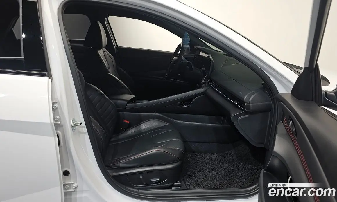 Hyundai Avante 2025 1.6 автомат (гидро), фото 16