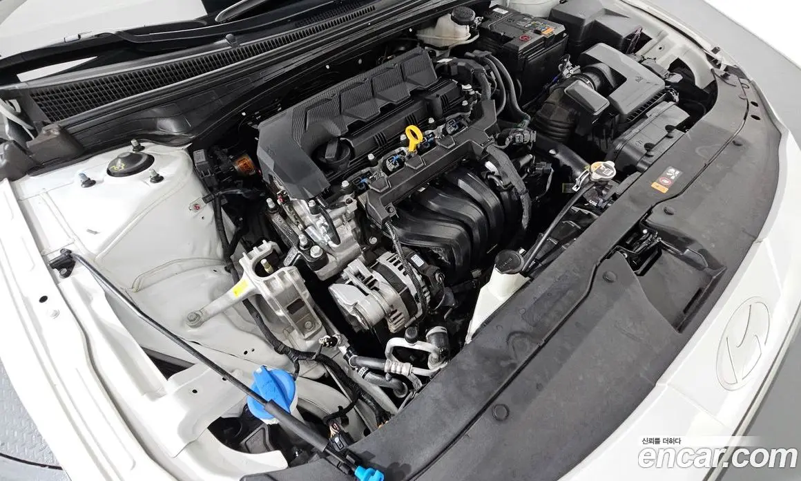 Hyundai Avante 2025 1.6 автомат (гидро), фото 6