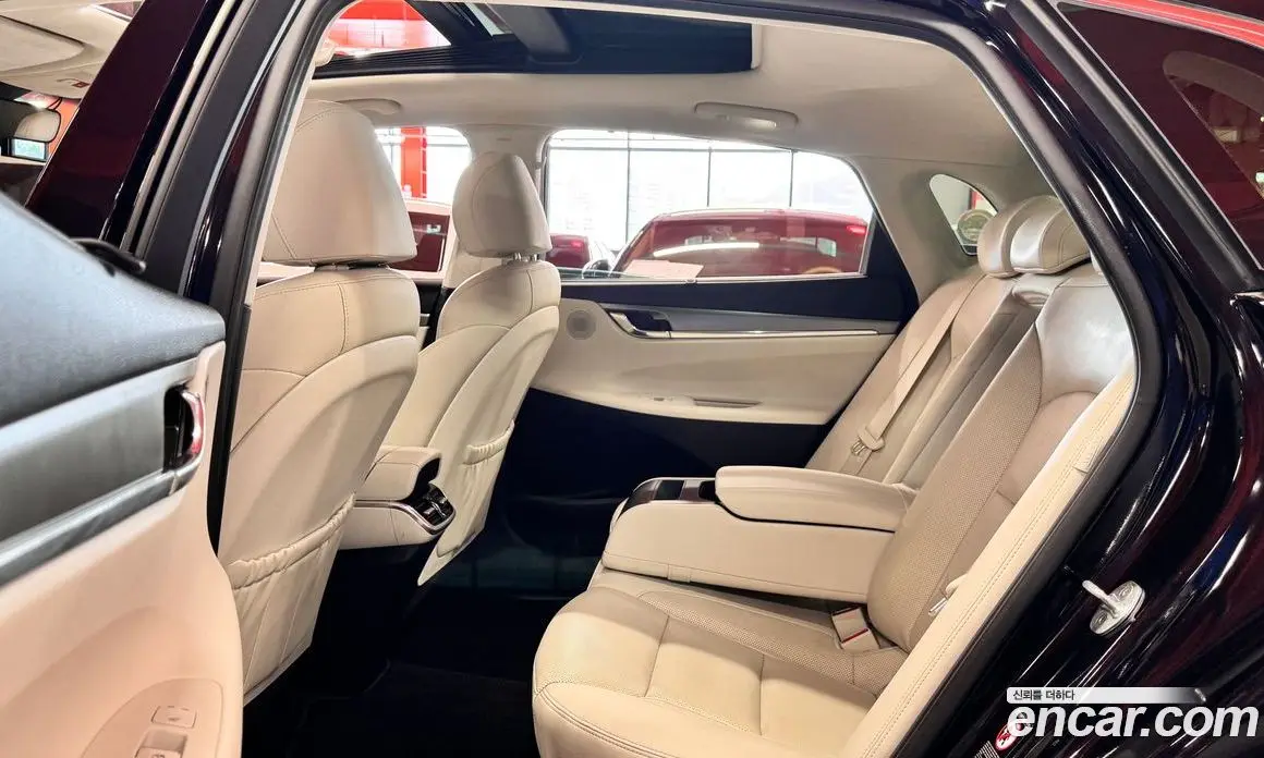 Hyundai Grandeur 2022 2.4 автомат (гидро), фото 15