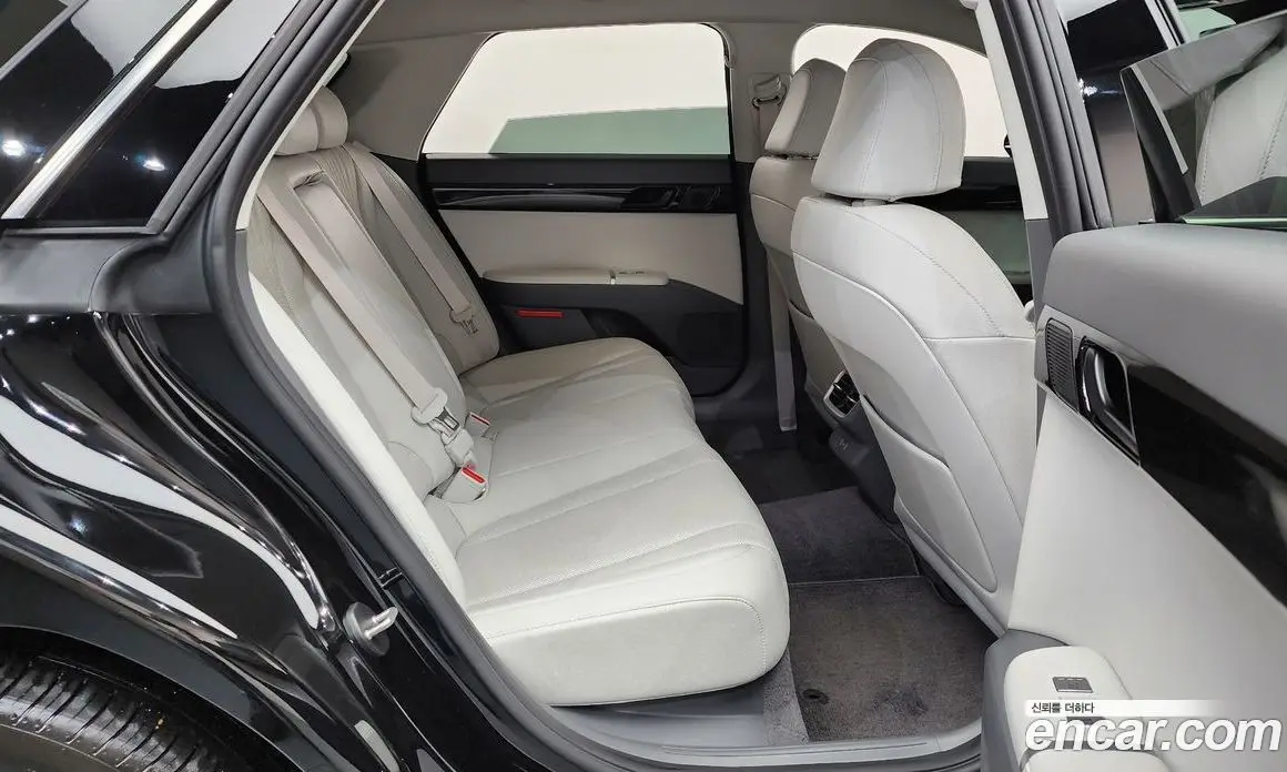 Hyundai Grandeur 2024 2.5 автомат (гидро), фото 17