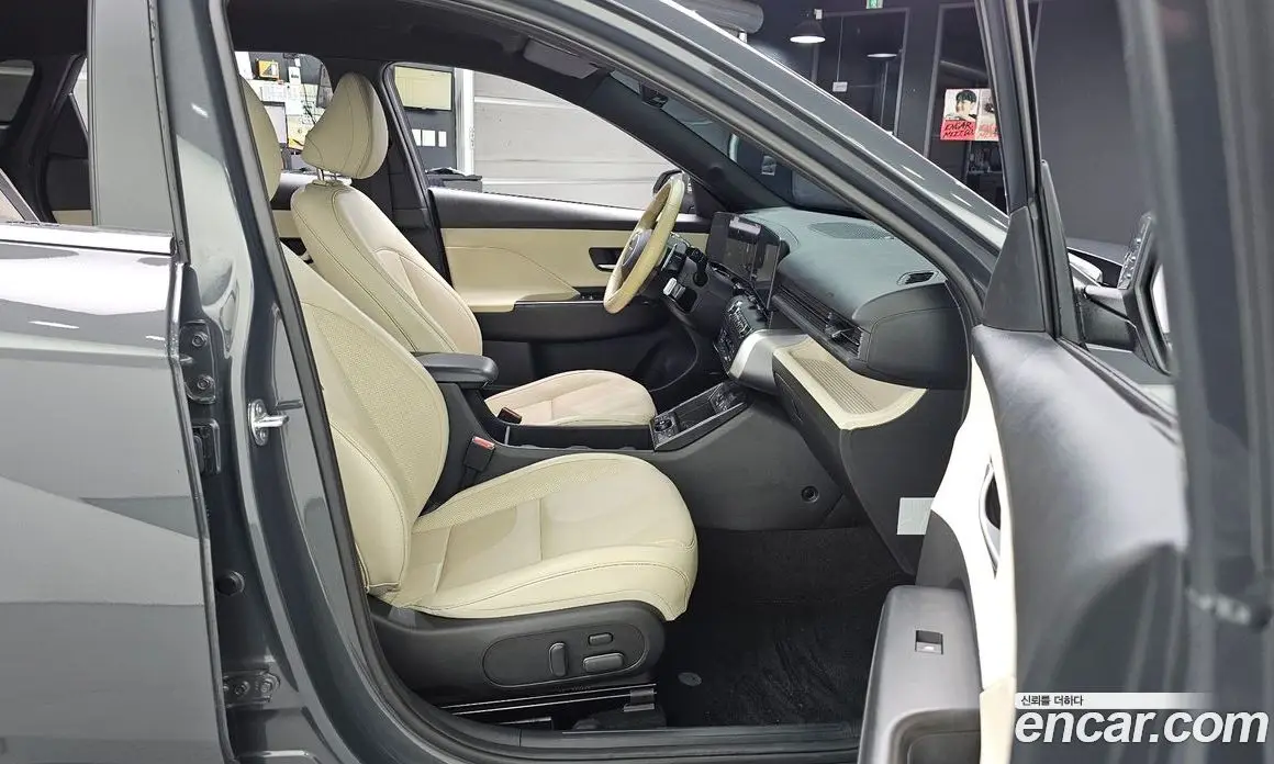 Hyundai Kona 2023 1.6 автомат (гидро), фото 17