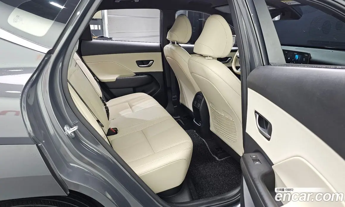 Hyundai Kona 2023 1.6 автомат (гидро), фото 18