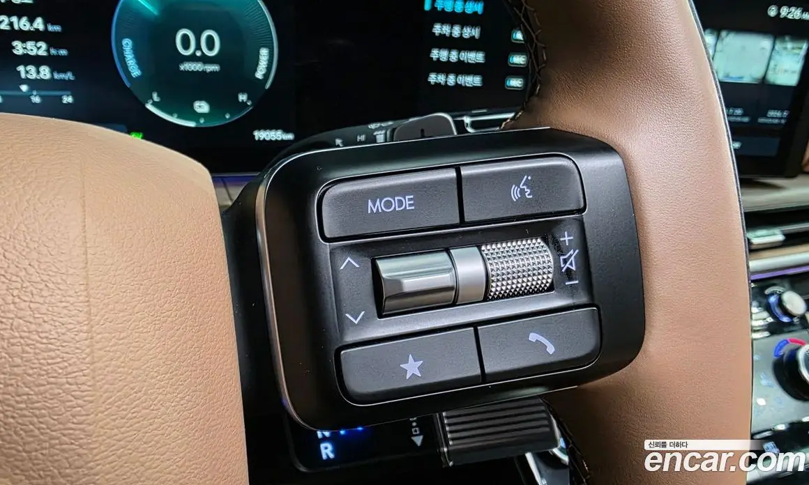 Hyundai Santa Fe 2024 1.6 автомат (гидро), фото 34