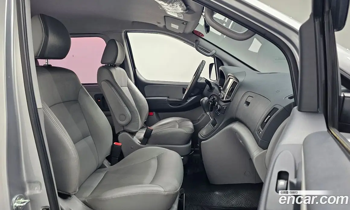 Hyundai Starex 2016 2.5 автомат (гидро), фото 11