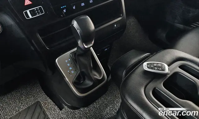 Hyundai Staria 2021 2.2 автомат (гидро), миниатюра 11