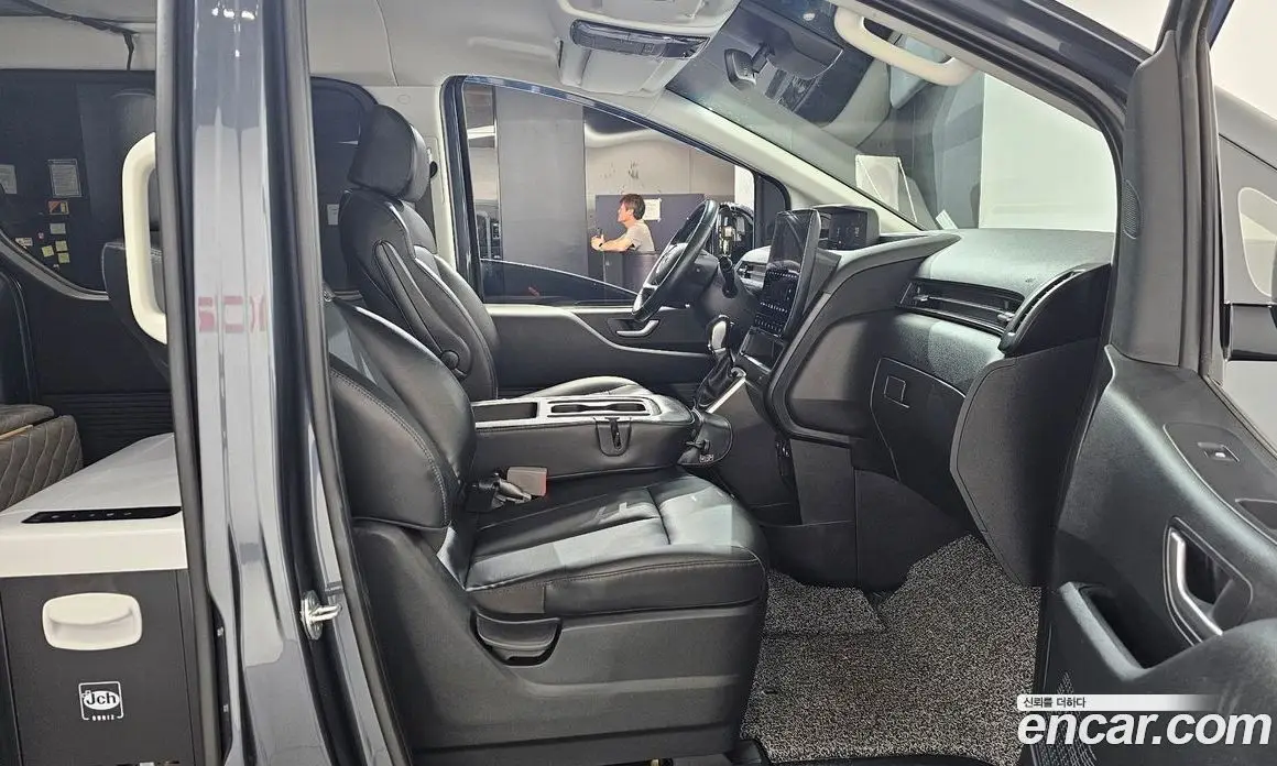 Hyundai Staria 2021 2.2 автомат (гидро), фото 15