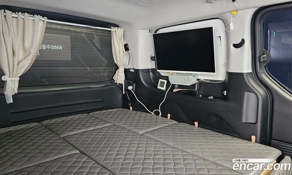 Hyundai Staria 2021 2.2 автомат (гидро), фото 24