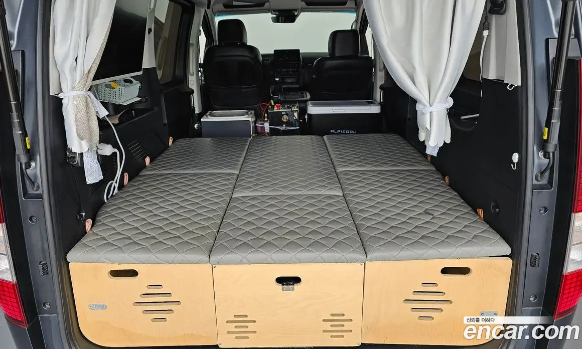 Hyundai Staria 2021 2.2 автомат (гидро), фото 26