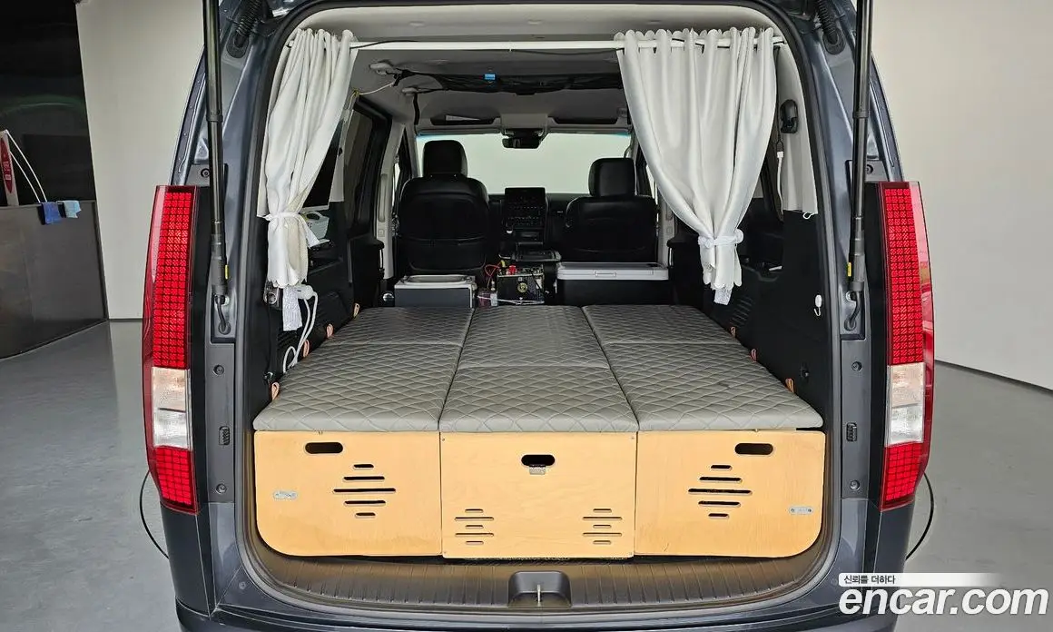 Hyundai Staria 2021 2.2 автомат (гидро), фото 30